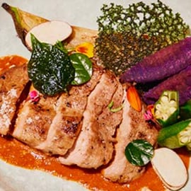 แกงคั่วหมูหลุมย่างเม็ดขนุน